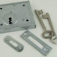 Box bolt lock for screwing BB mandrel 60mm W.100mm H.87mm T.16.5mm